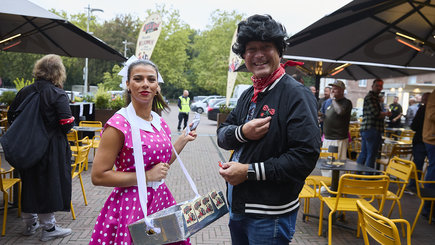 Bauchladen Ladie - Betriebsfest AGR - Eventagentur REVIERKÖNIG