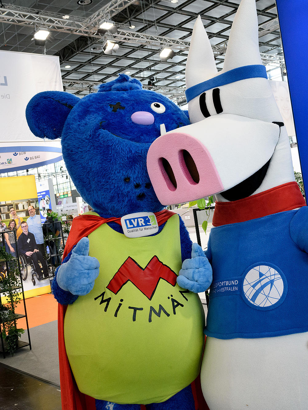 Zwei Promotion-Puppen Schwein und Bär - Meesplanung - Eventagentur REVIERKÖNIG