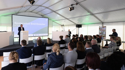 Spatenstich Emil Emscher Präsentation im Zelt - Spatenstich - Eventagentur REVIERKÖNIG
