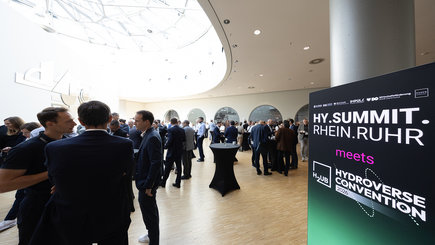 Reviekönig HY Summit Mittagspause im Forum - Hy.Summit.Rhein.Ruhr 2026 - Eventagentur REVIERKÖNIG
